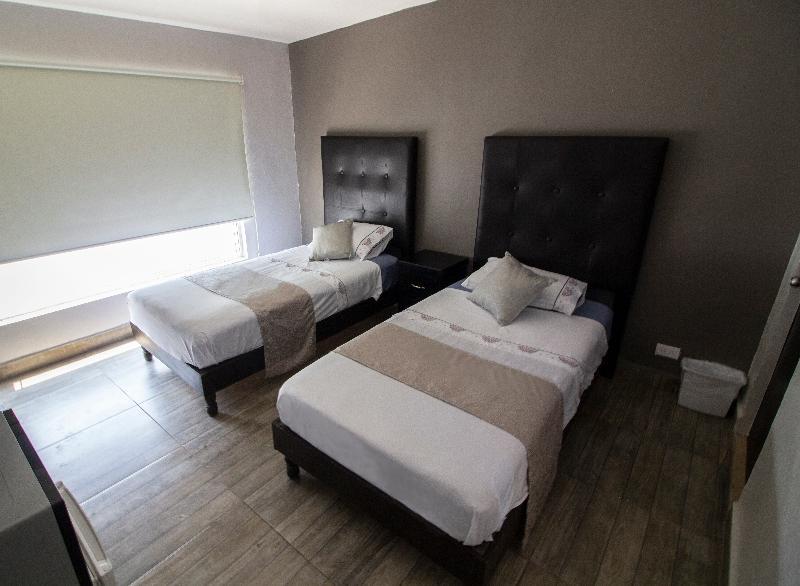 Econosuites Monterrey Exterior photo